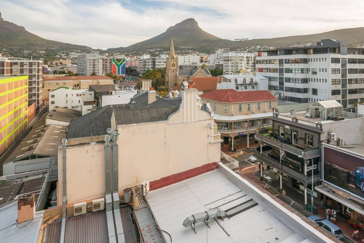 Unique Character Amazing Mountain View Apartment Cape Town